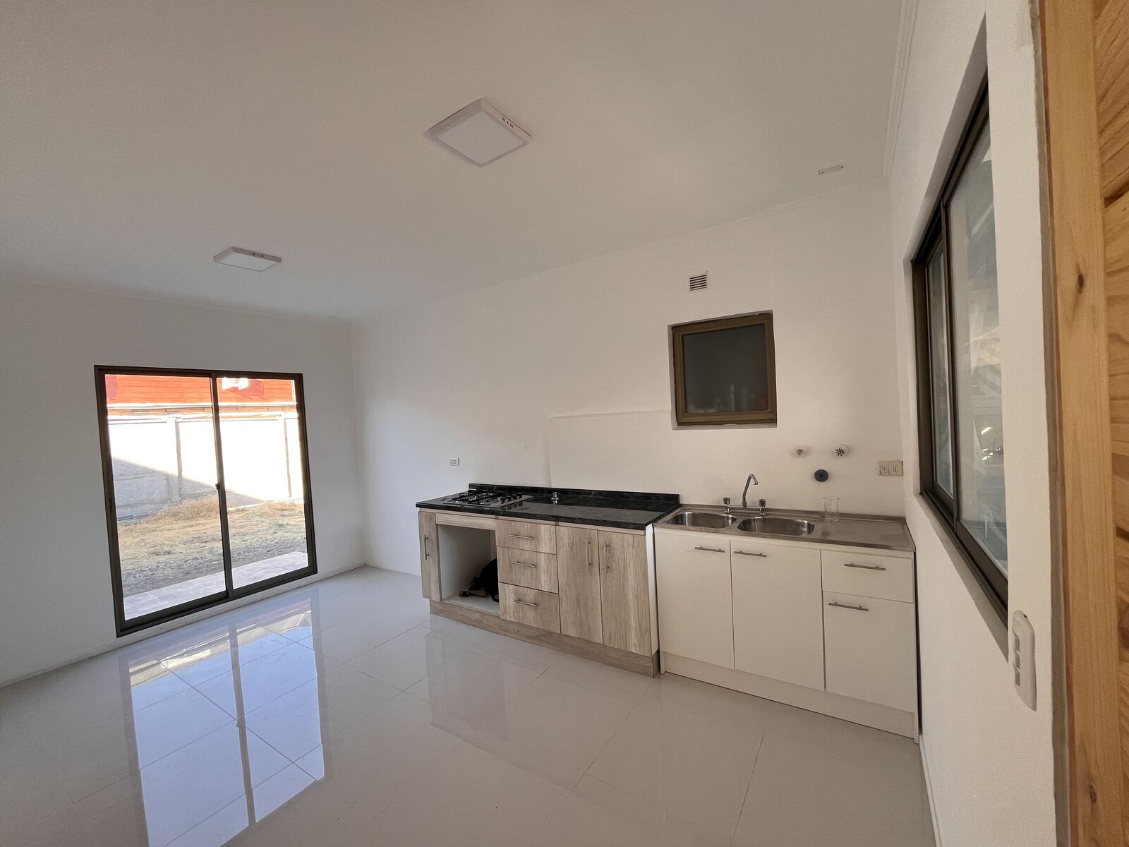 Ampliación de cocina en vivienda de Villa Bicentenario, Talca, ejecutada por GHM Civil